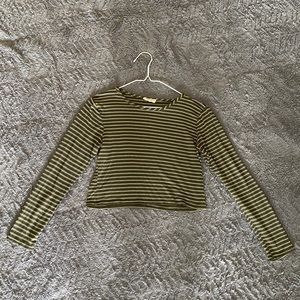 Green striped cropped long sleeve